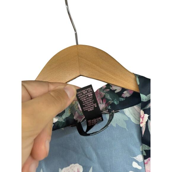 Victoria’s Secret Navy Blue Floral Satin Ruffle Sleeve Short Robe Lingerie M/L - Picture 4 of 7